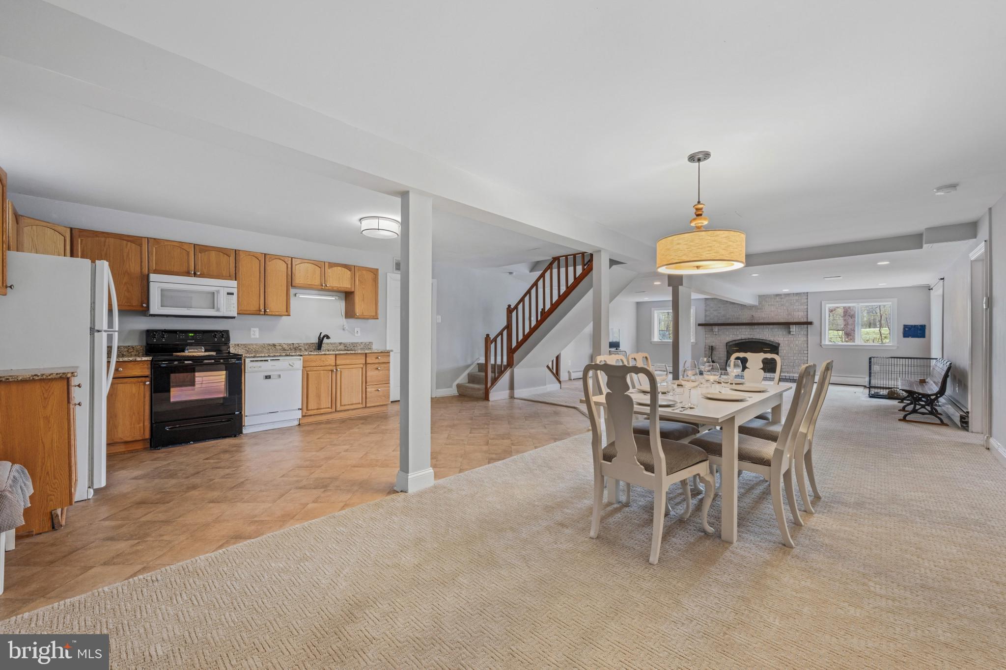 14111 Longnecker Road Glyndon, MD 21136 - Photo 16 of 51 Spacious open-concept living area.