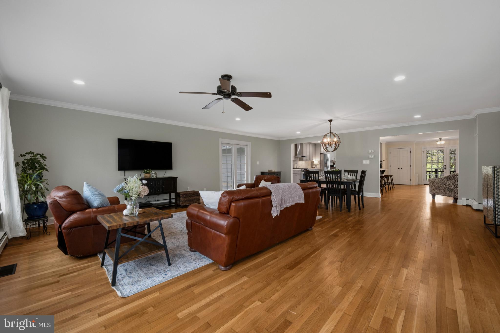 14111 Longnecker Road Glyndon, MD 21136 - Photo 37 of 51 Spacious living area with warm tones.