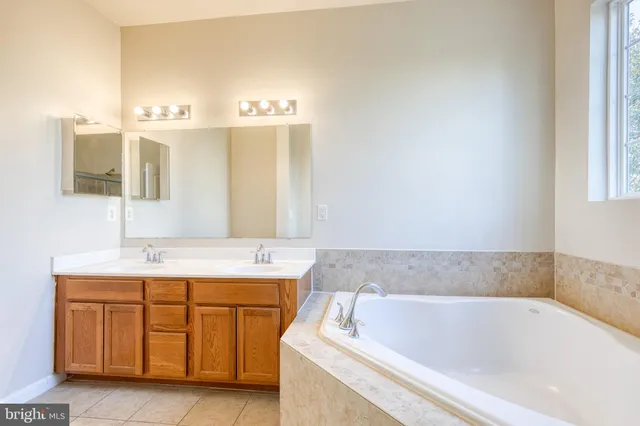 $2,750 | 23216 Observation Drive, Unit 2261, Clarksburg, MD 20871