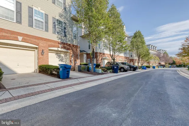 $2,750 | 23216 Observation Drive, Unit 2261, Clarksburg, MD 20871