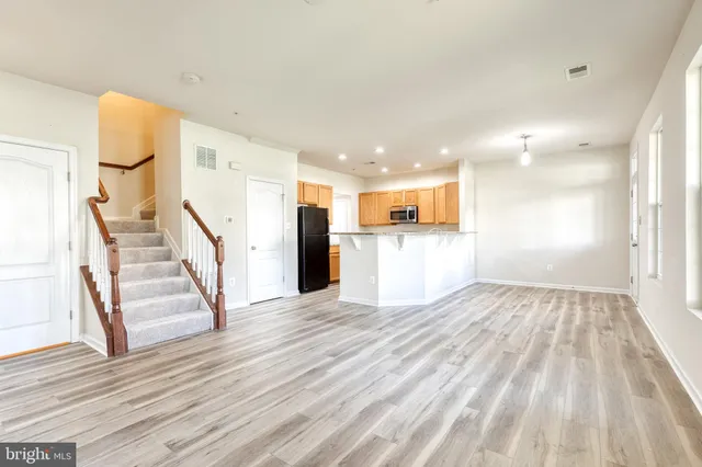 $2,750 | 23216 Observation Drive, Unit 2261, Clarksburg, MD 20871