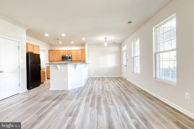 $2,750 | 23216 Observation Drive, Unit 2261, Clarksburg, MD 20871