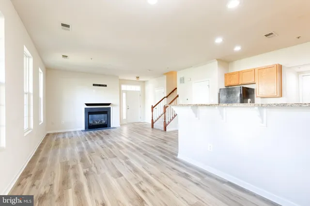 $2,750 | 23216 Observation Drive, Unit 2261, Clarksburg, MD 20871