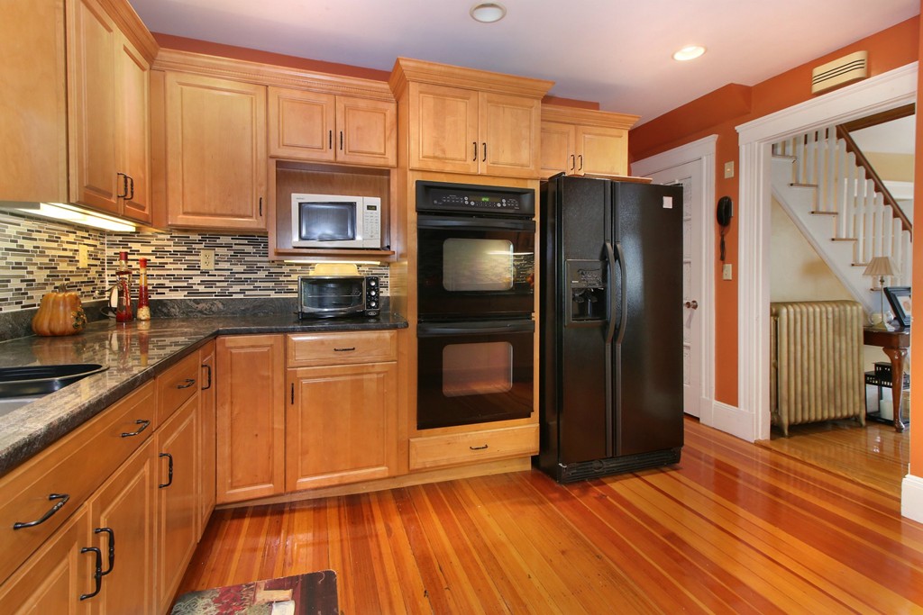 49 Edgemere Road Quincy, MA 02169 - Photo 13 of 30 Gallery Image 13