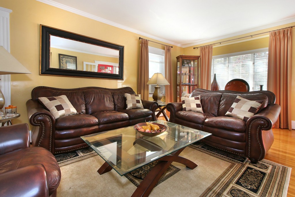 49 Edgemere Road Quincy, MA 02169 - Photo 3 of 30 Gallery Image 3