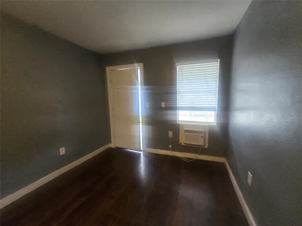 $800 | 4902 Farm To Market Road 1765, Unit 5, Texas City, TX 77591