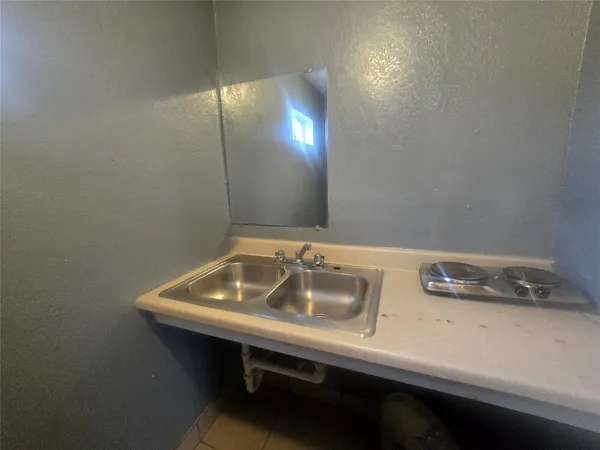 $800 | 4902 Farm To Market Road 1765, Unit 5, Texas City, TX 77591