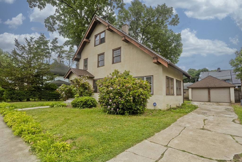 31 Trinity Terrace Springfield, MA 01108 - Photo 3 of 39