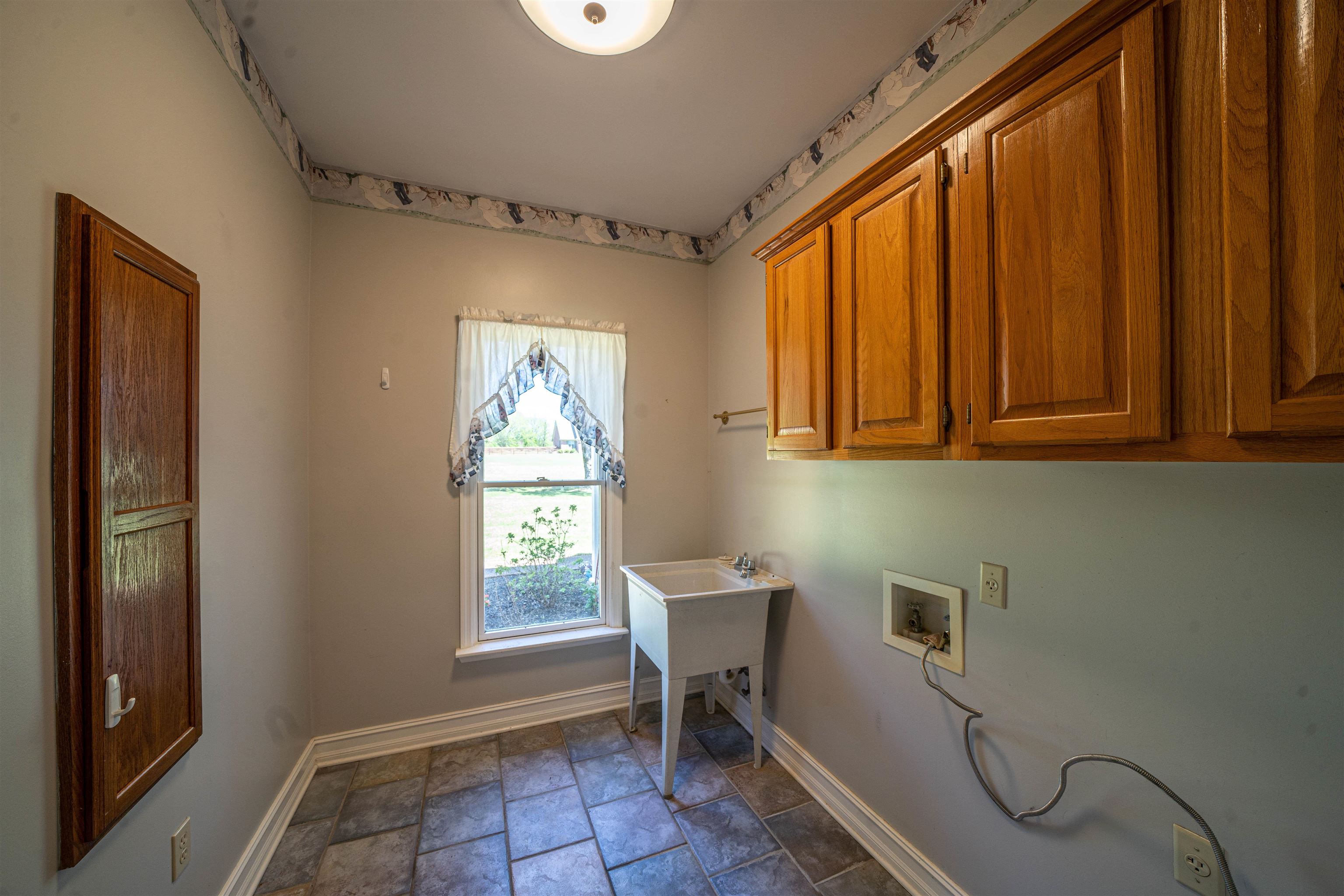 345 Allen Road Williston, TN 38076 - Photo 12 of 25 a dining room with furniture and window