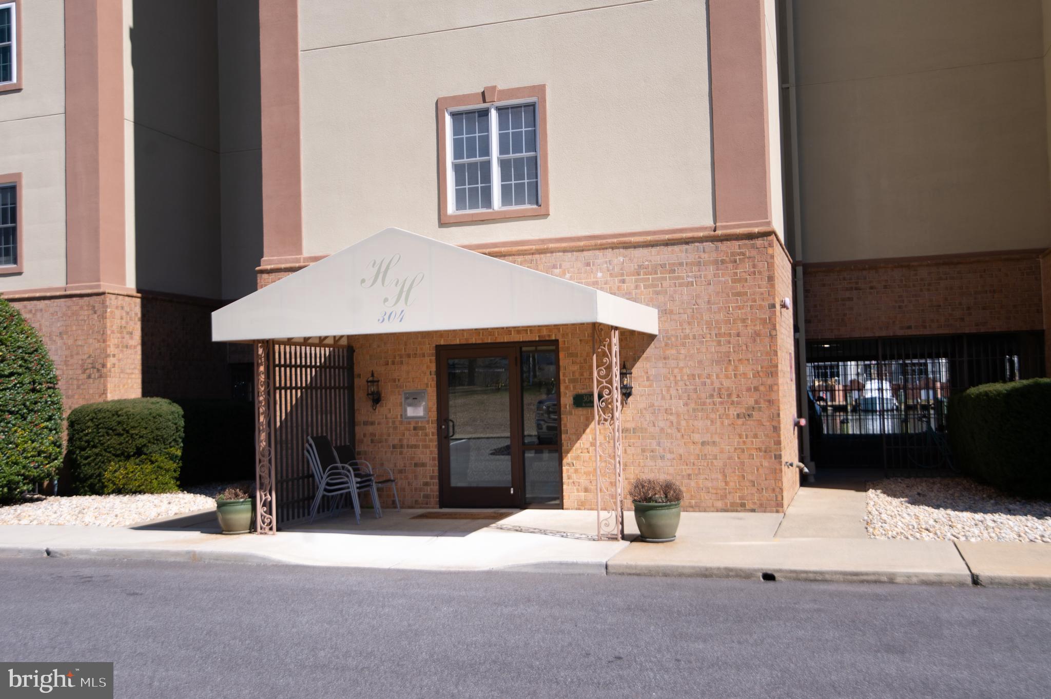 304 Academy Street, Unit 202 Cambridge, MD 21613 - Photo 36 of 40 Secure entry with code access