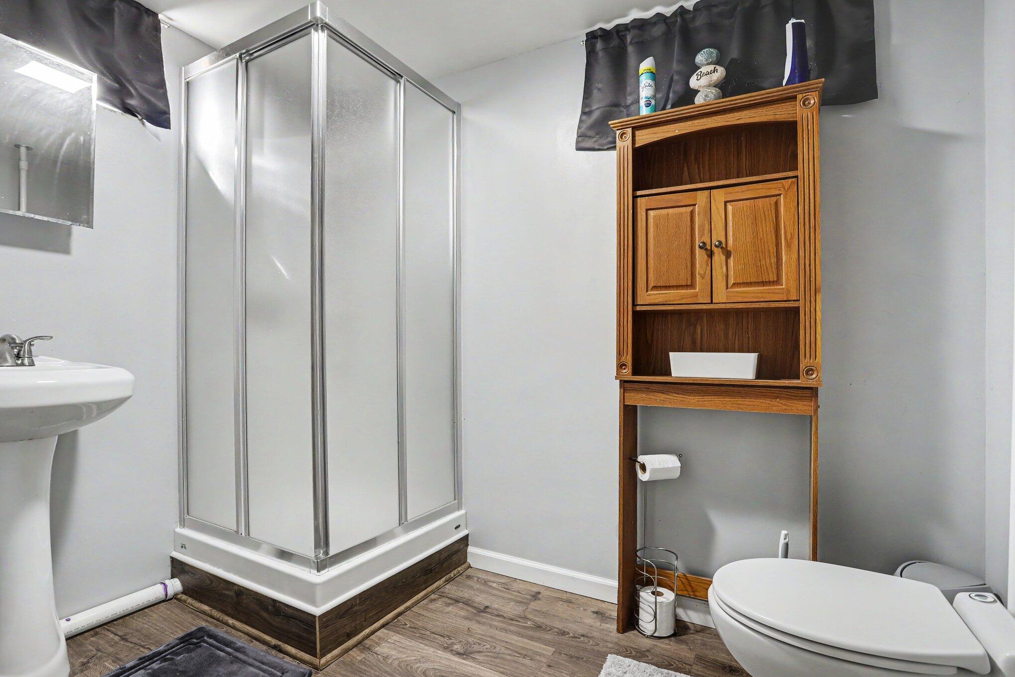513 North Douglas Avenue Three Rivers, MI 49093 - Photo 18 of 26 Bathroom