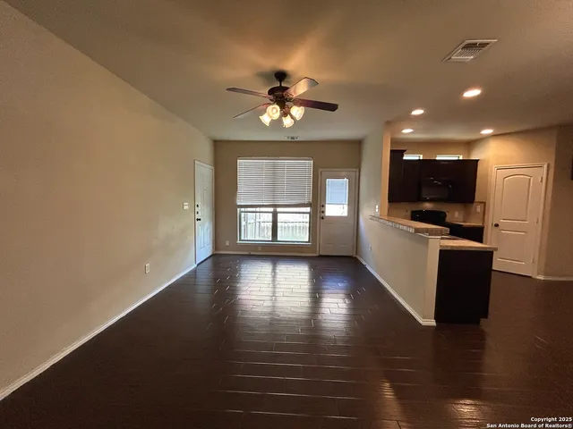 $1,345 | 1137 Brown Rock Drive, New Braunfels, TX 78130