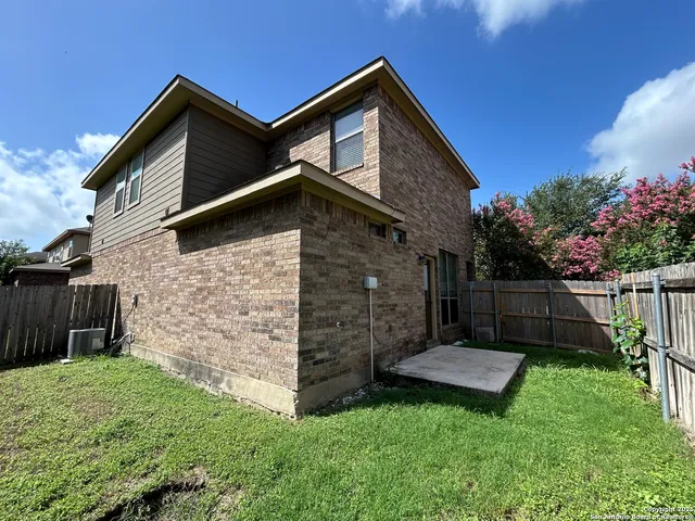 $1,345 | 1137 Brown Rock Drive, New Braunfels, TX 78130