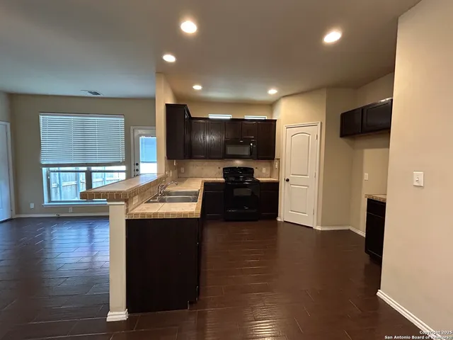 $1,345 | 1137 Brown Rock Drive, New Braunfels, TX 78130