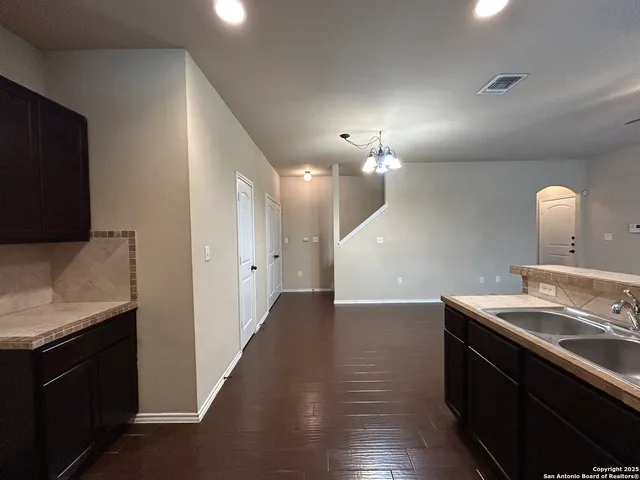 $1,345 | 1137 Brown Rock Drive, New Braunfels, TX 78130