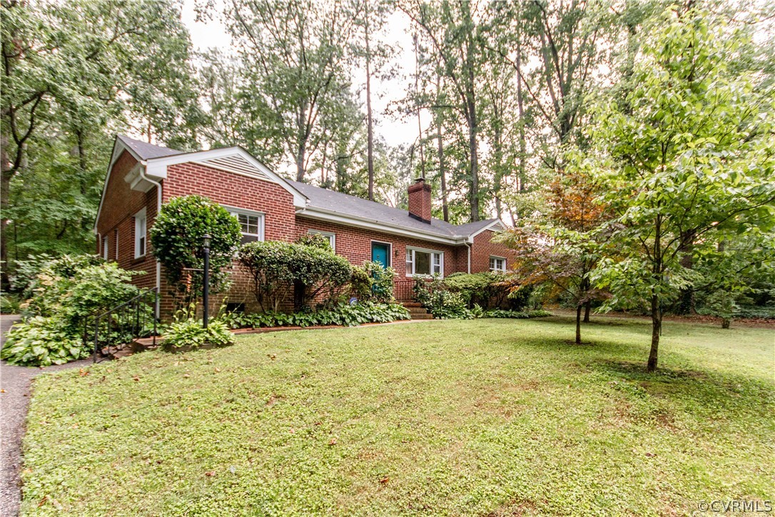 3829 Hickory Road Richmond, VA 23235 - Photo 3 of 35 Gallery Image 3