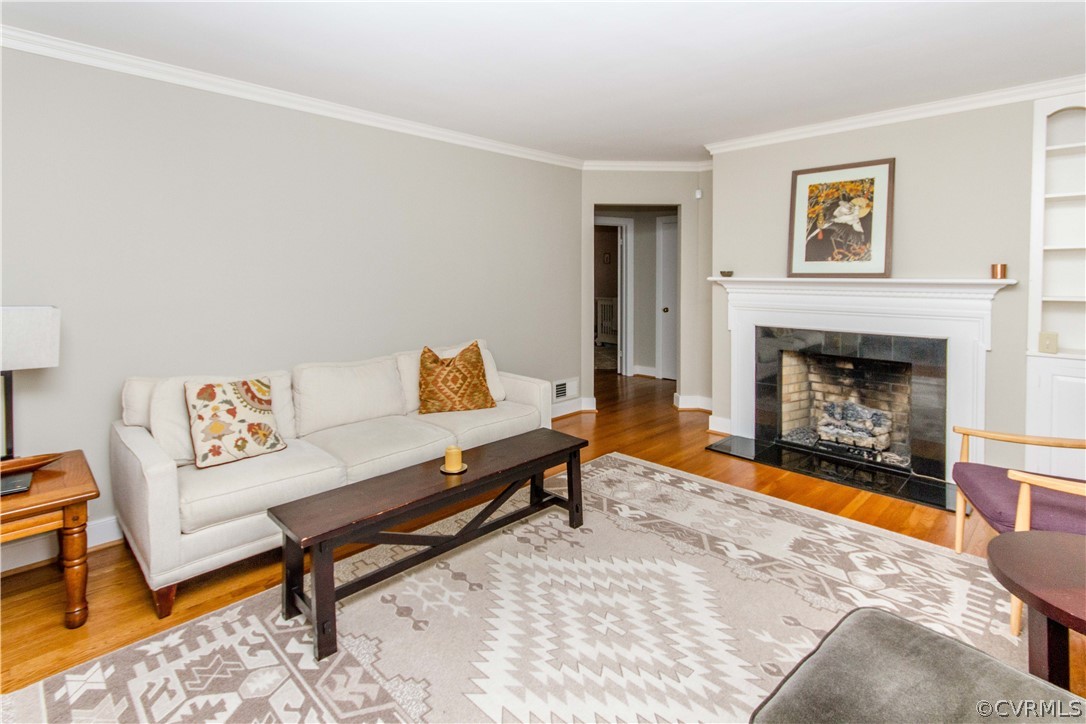 3829 Hickory Road Richmond, VA 23235 - Photo 5 of 35 Gallery Image 5