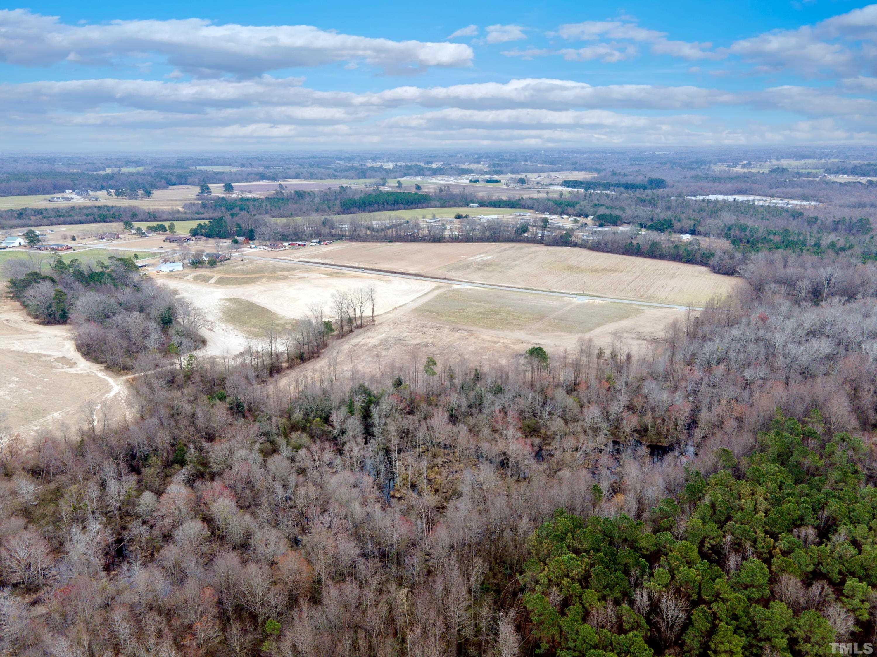 2020 Denning Road Benson, NC 27504 - Photo 5 of 11 Gallery Image 5