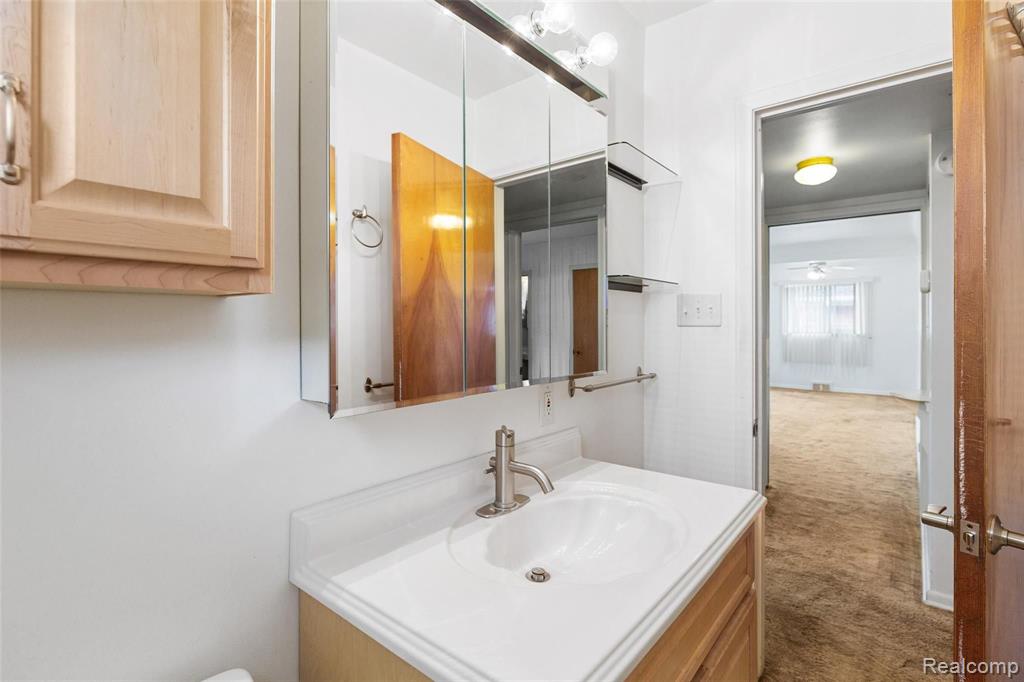 3009 Harvard Road Royal Oak, MI 48073 - Photo 8 of 19