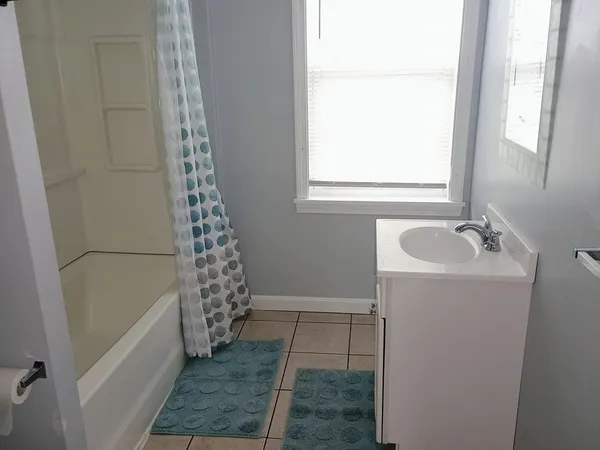 $2,200 | 14 Randall Street, Unit 3, Taunton, MA 02780