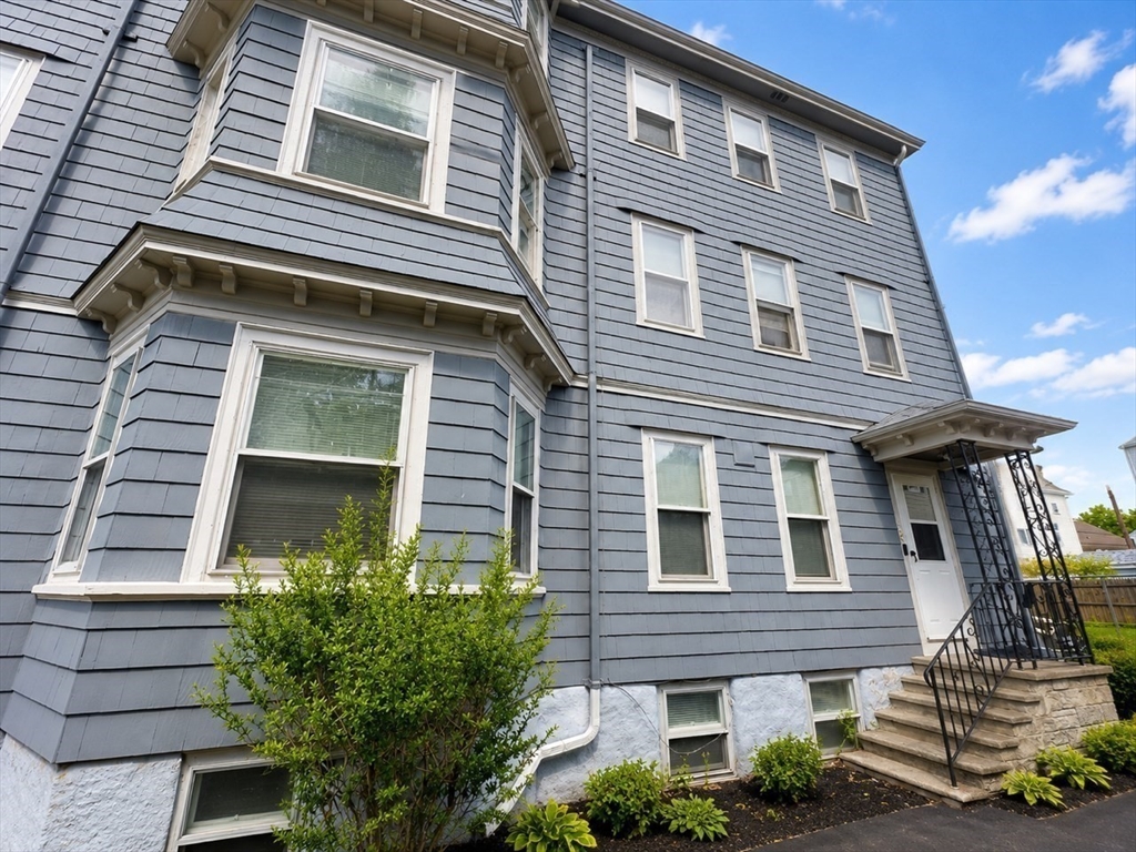 212 Brightman Street Fall River, MA 02720 - Photo 11 of 13