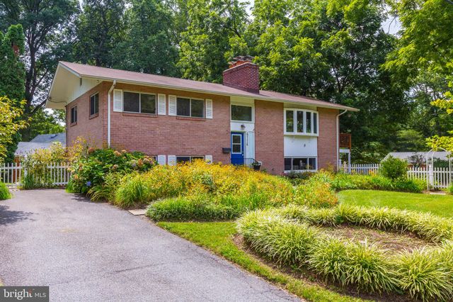 $899,000 | 6114 Namakagan Road, Bethesda, MD 20816
