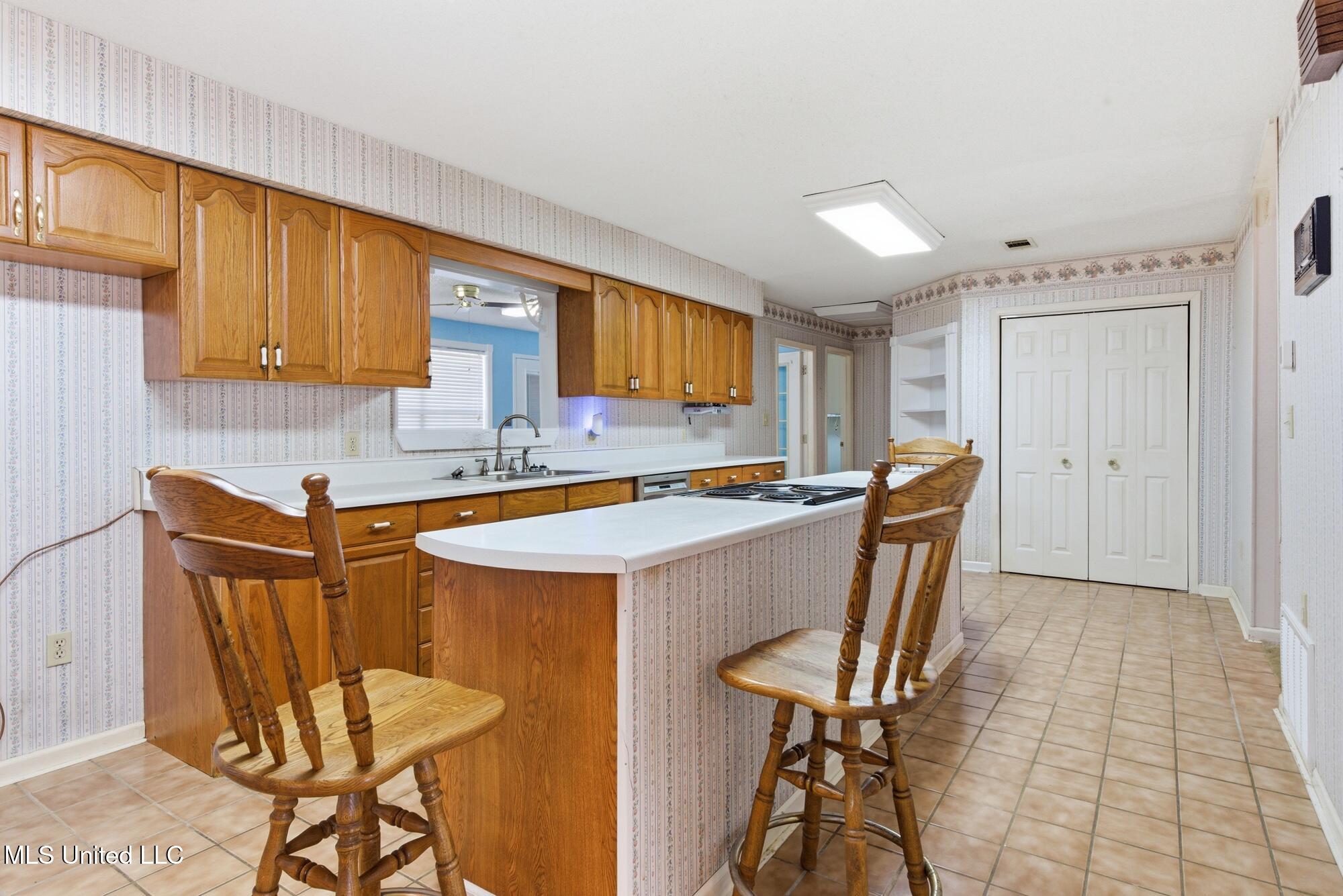 13600 Reservoir Road East Moss Point, MS 39562 - Photo 2 of 41 6_dsc02044