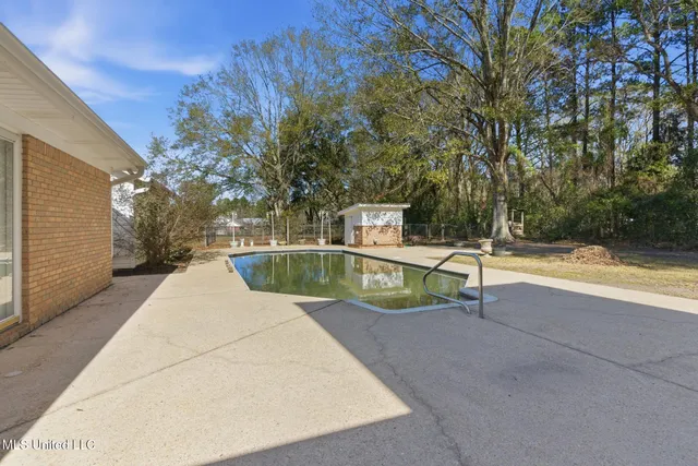 $355,000 | 13600 Reservoir Road East, Moss Point, MS 39562