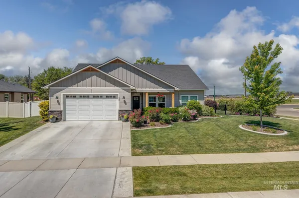 $509,900 | 555 Syringa Falls Court, Fruitland, ID 83619