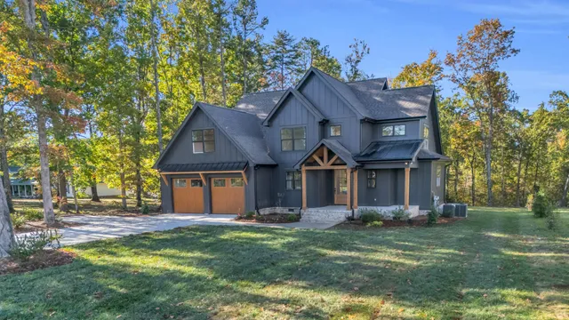 $674,000 | 2740 Mowbray Pike, Soddy Daisy, TN 37379
