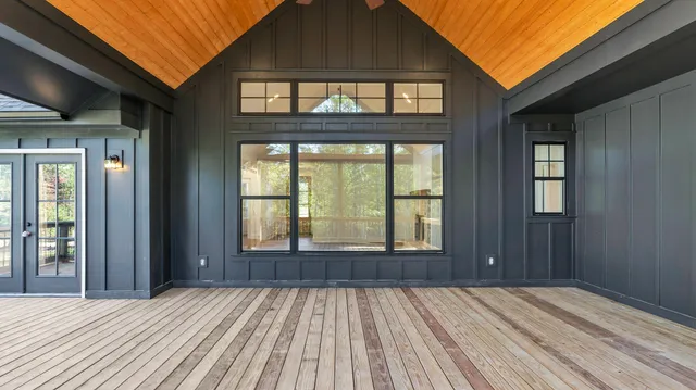 $674,000 | 2740 Mowbray Pike, Soddy Daisy, TN 37379