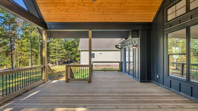 $674,000 | 2740 Mowbray Pike, Soddy Daisy, TN 37379