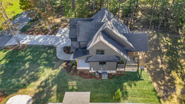 $674,000 | 2740 Mowbray Pike, Soddy Daisy, TN 37379