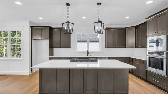 $674,000 | 2740 Mowbray Pike, Soddy Daisy, TN 37379