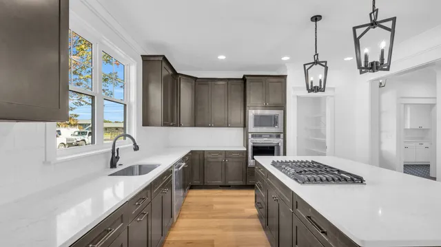 $674,000 | 2740 Mowbray Pike, Soddy Daisy, TN 37379