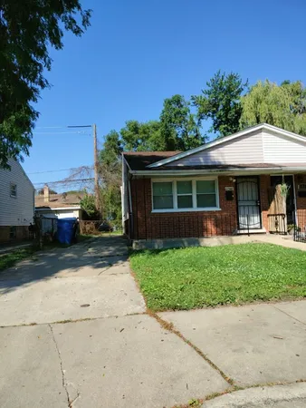 $1,900 | 11540 South Peoria Street, Unit SFR, Chicago, IL 60643