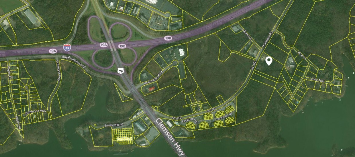 158 Hurricane Road Anderson, SC 29621 - Photo 9 of 9 An aerial map highlights the parcel boundaries and regional transit connections of this lakeside property.