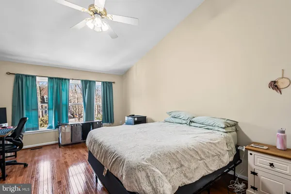 $675,000 | 7229 Olde Lantern Way, Springfield, VA 22152