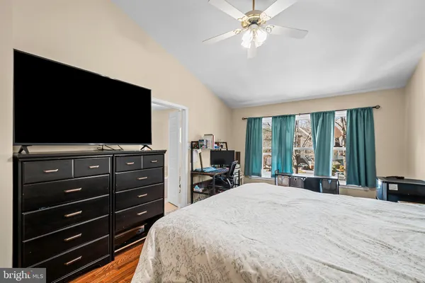 $675,000 | 7229 Olde Lantern Way, Springfield, VA 22152