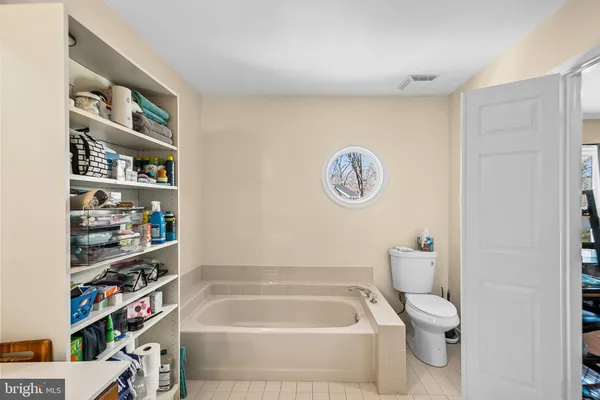 $675,000 | 7229 Olde Lantern Way, Springfield, VA 22152