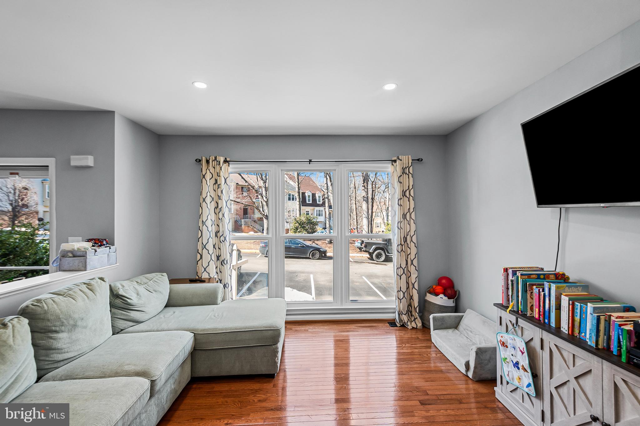 7229 Olde Lantern Way Springfield, VA 22152 - Photo 5 of 20