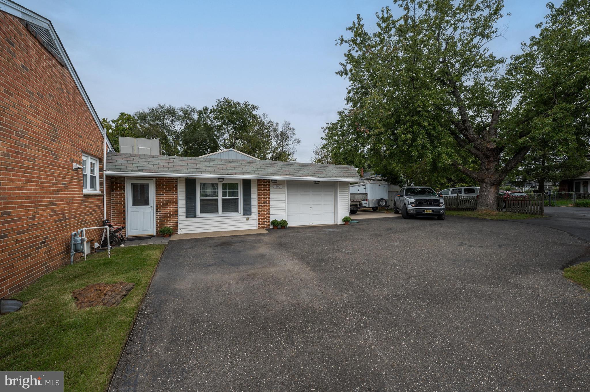 300 Grant Street Riverside, NJ 08075 - Photo 25 of 35 Private Entrance to In-Law Suite
