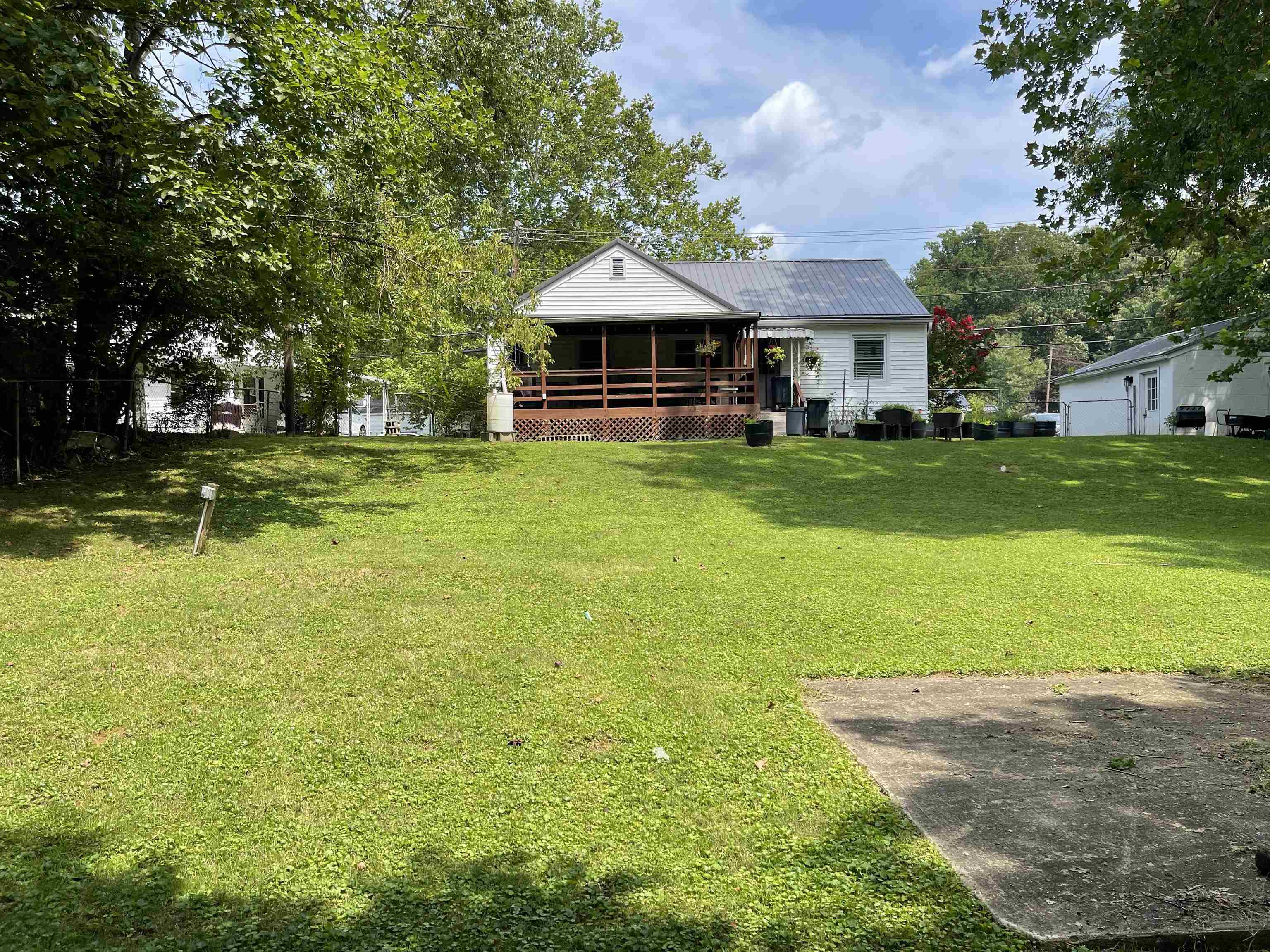 826 Raceland Avenue Raceland, KY 41169 - Photo 28 of 33