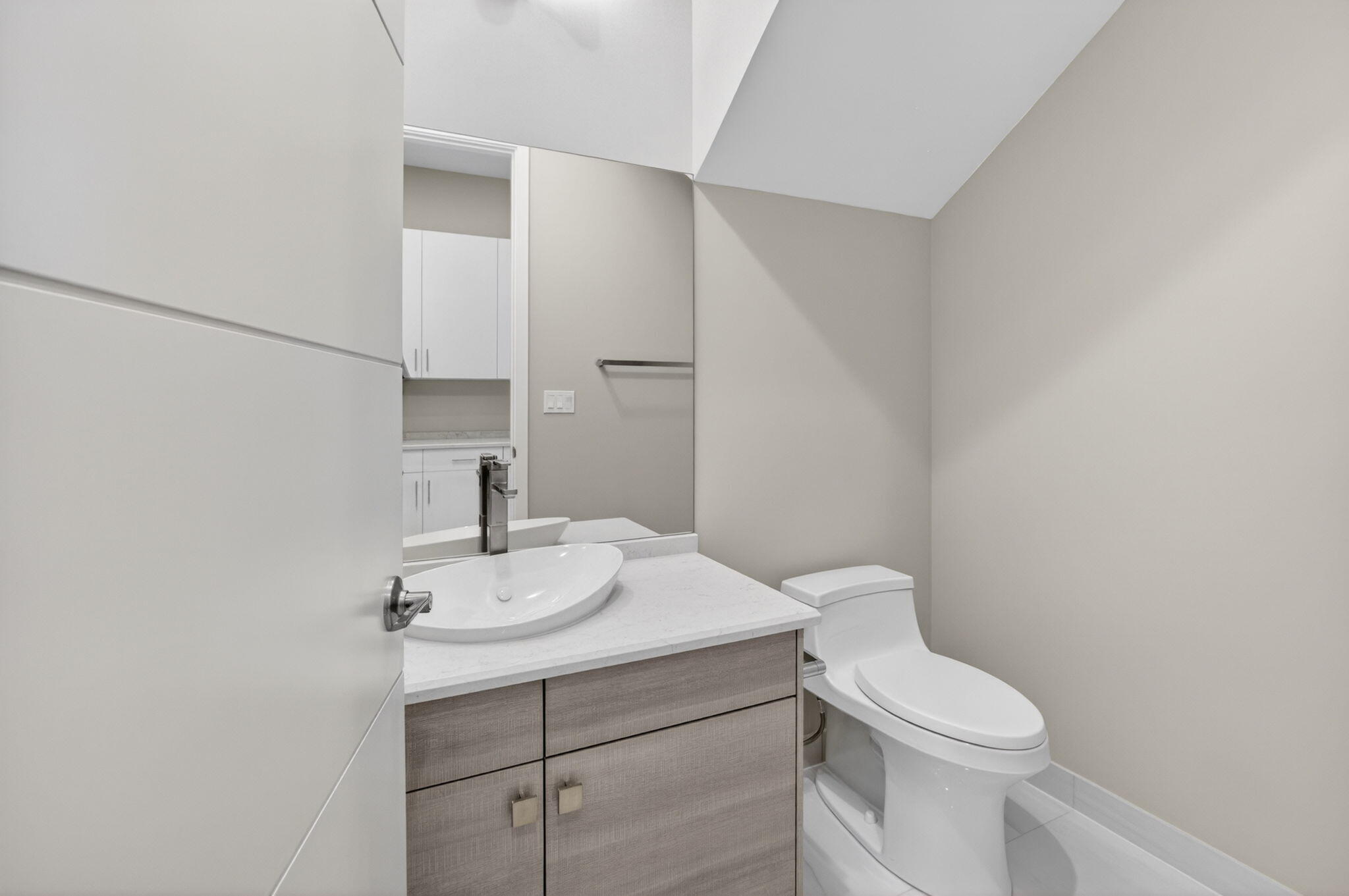 17089 Rainbow Fls Trail Boca Raton, FL 33496 - Photo 50 of 141 Guest Bath-1/2 Bath on Main