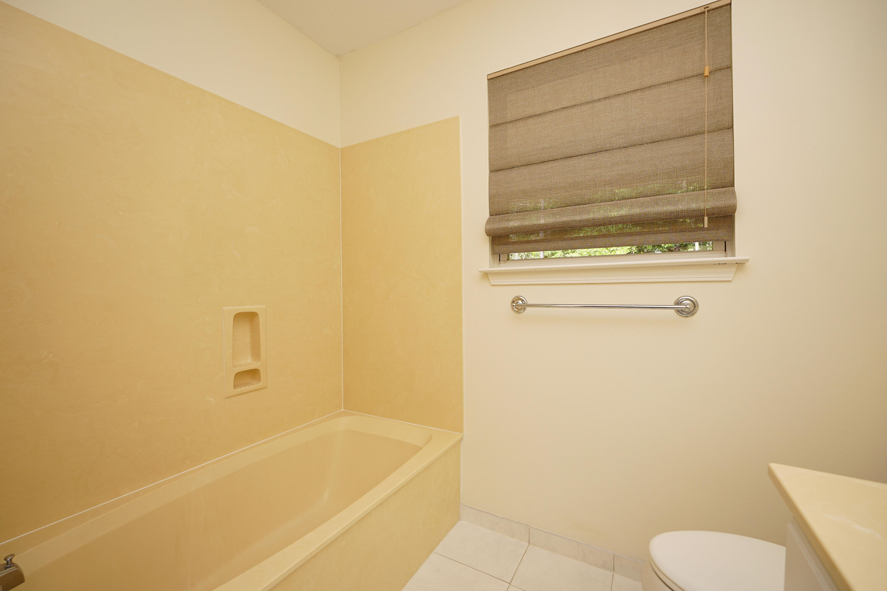 1116 Country Living Road Baker, FL 32531 - Photo 36 of 59 1116CountryLivVShower