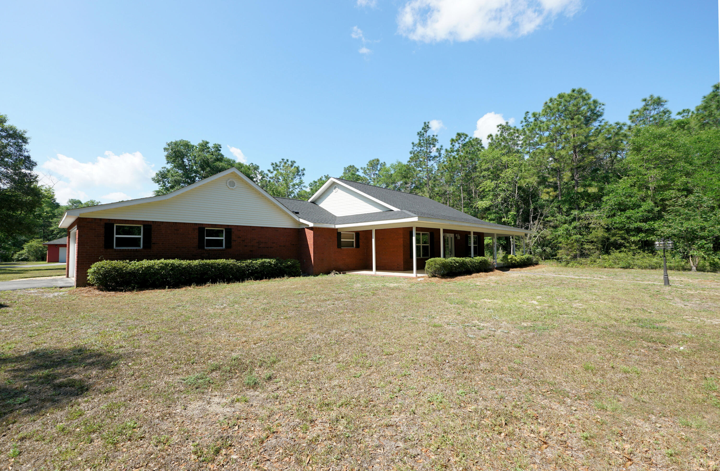 1116 Country Living Road Baker, FL 32531 - Photo 7 of 59 1116CountryLivFrt5