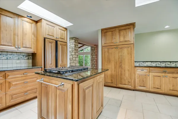 $899,000 | 1200 Hi Circle South, Horseshoe Bay, TX 78657