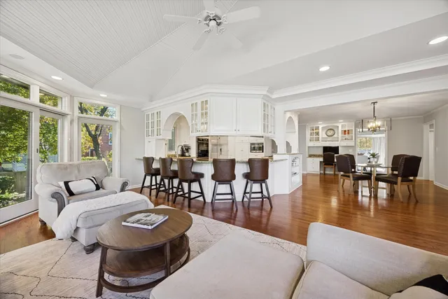 $1,499,000 | 245 Meadowbrook Lane, Hinsdale, IL 60521