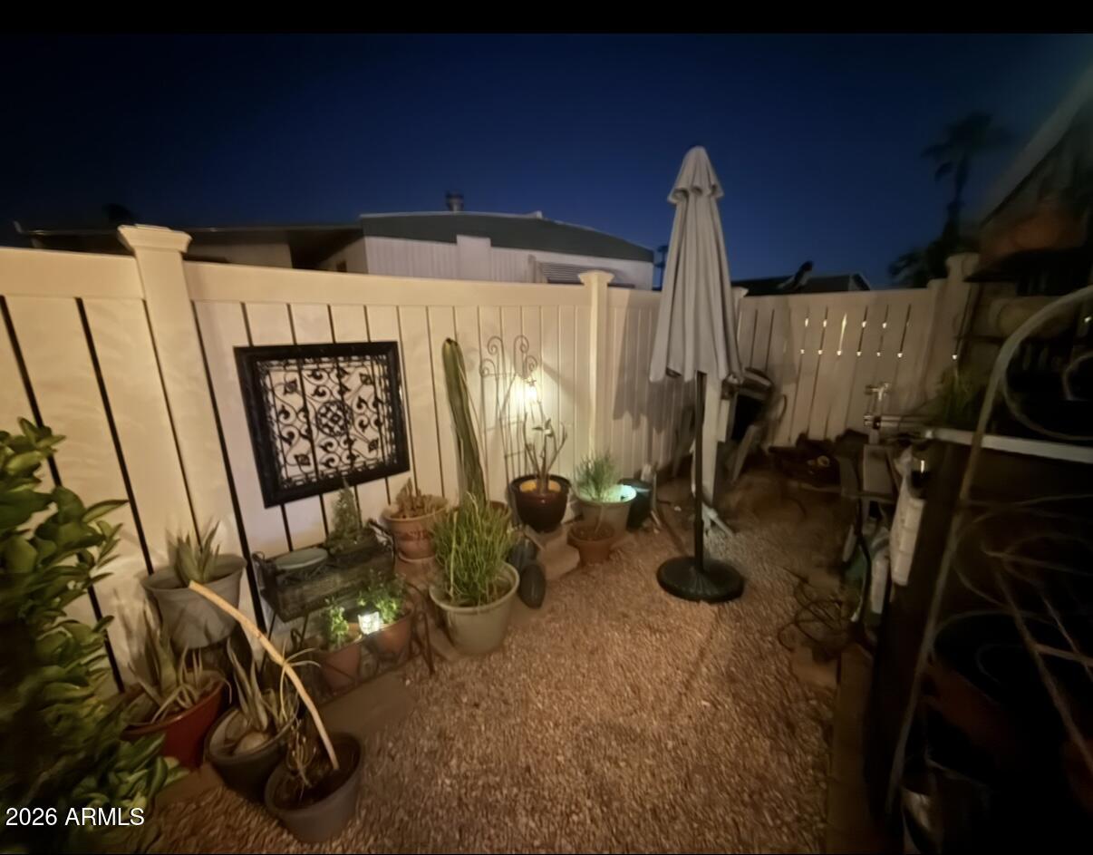201 South Greenfield Road, Unit 195 Mesa, AZ 85206 - Photo 22 of 27 Garden