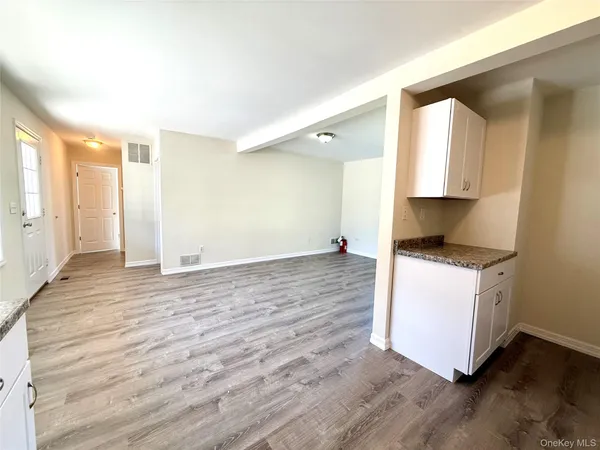 $2,600 | 176 Myrtle Avenue, Unit A, Mahopac, NY 10541